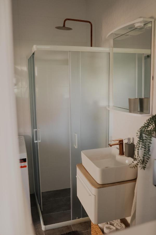 Apartments Prce オレビック エクステリア 写真